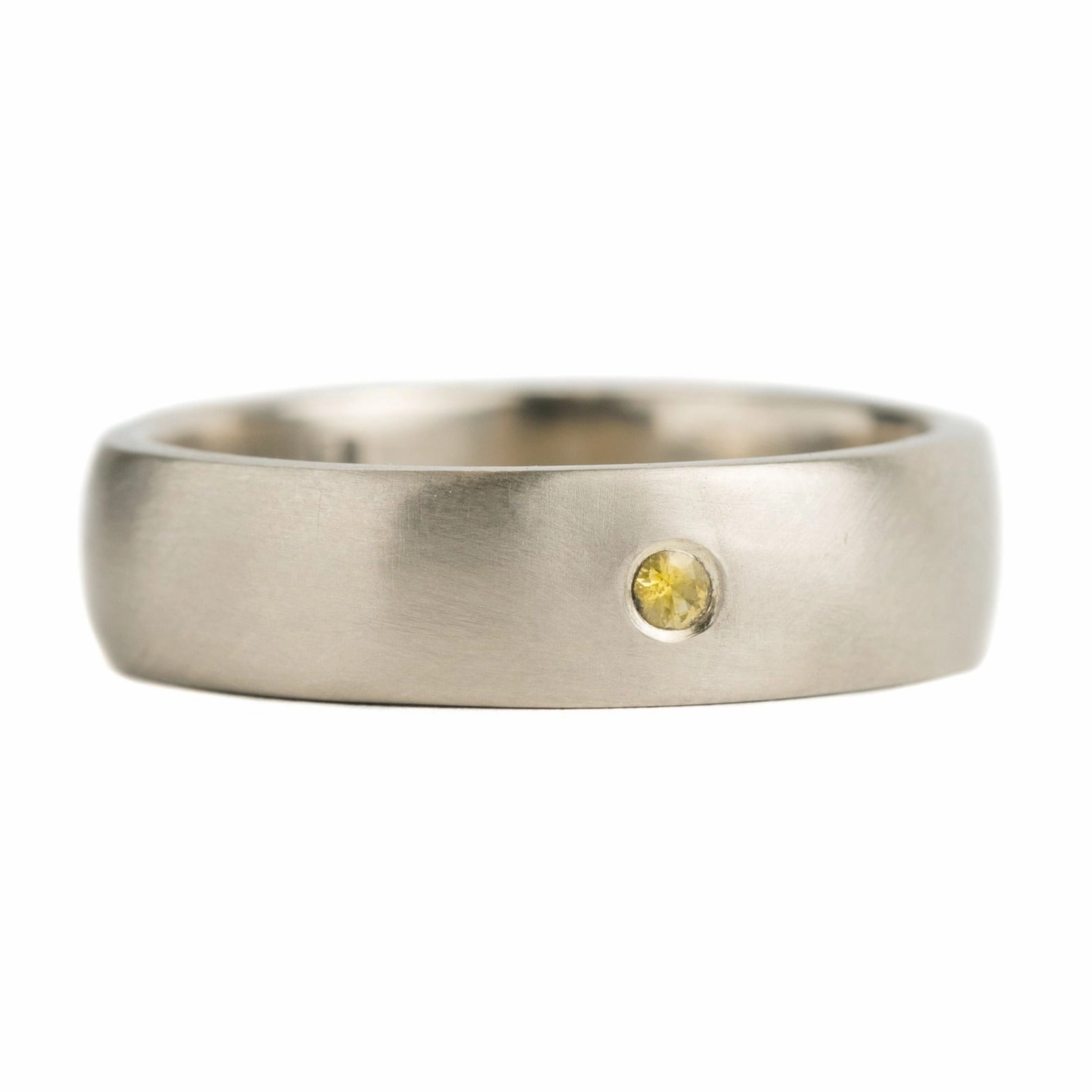 Polished Accent 14kpw Gold Sapphire Band