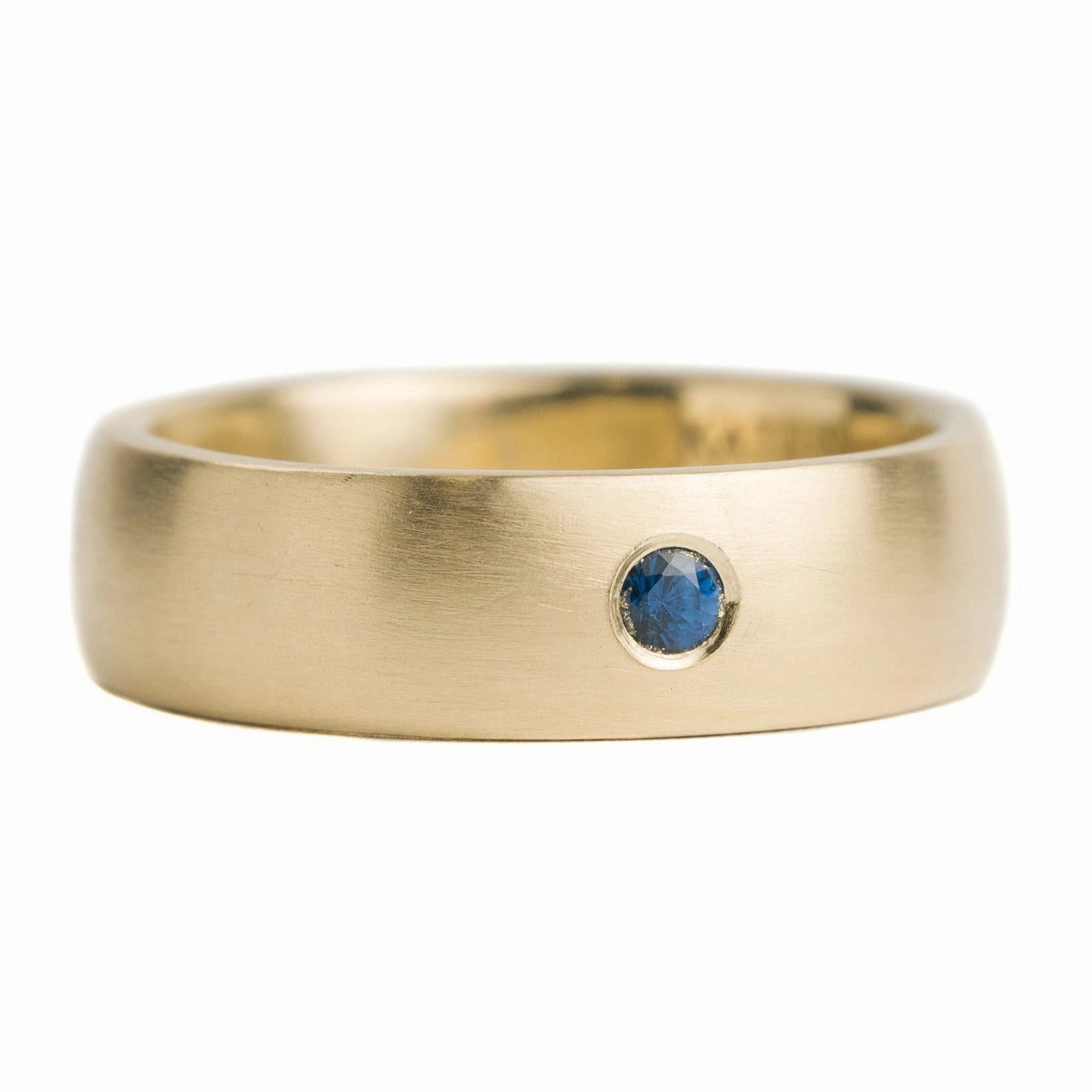 18ky Gold 6 mm Sapphire Band Seasonal Sparkle