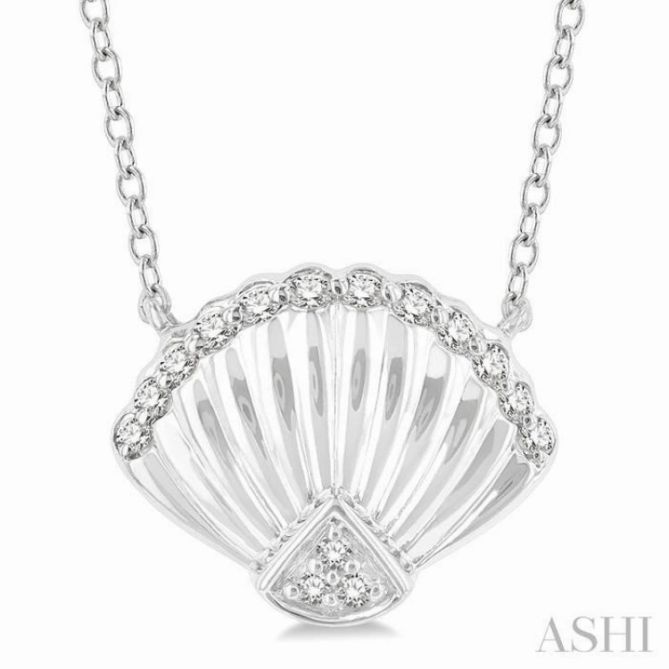 1/10 Ctw Nautical Seashell Petite Round Cut Diamond Fashion Pendant With Chain in 10K White Gold Elegant Accent Fine Piece