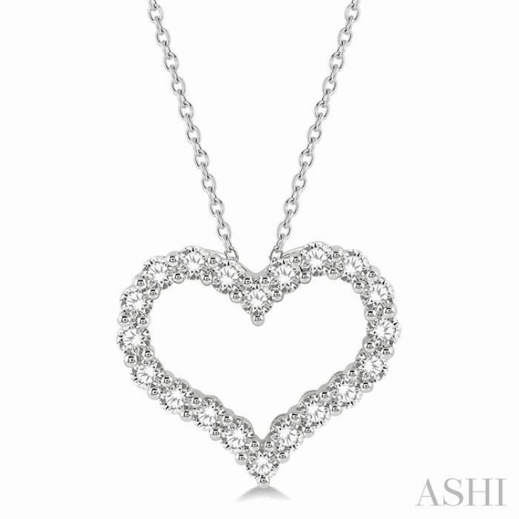 1 1/2 Ctw Heart Shape Round Cut Diamond Pendant With Chain in 14K White Gold spring fashion Best Accent