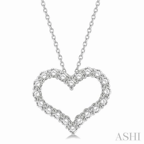 1 1/2 Ctw Heart Shape Round Cut Diamond Pendant With Chain in 14K White Gold spring fashion Best Accent
