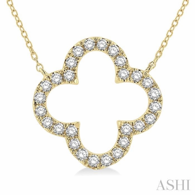 Simple Accent Anniversary Piece 1/2 Ctw Clover Round Cut Diamond Pendant With Chain in 14K Yellow Gold