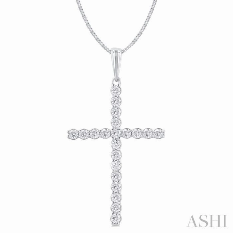 Superior Accessory 1/2 Ctw Cross Shared Prong Set Round Cut Diamond Pendant With Chain in 14K White Gold