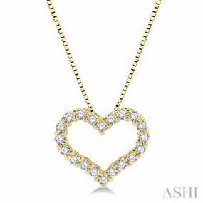 Summer Mood 1/2 Ctw Heart Shape Round Cut Diamond Pendant With Chain in 14K Yellow Gold