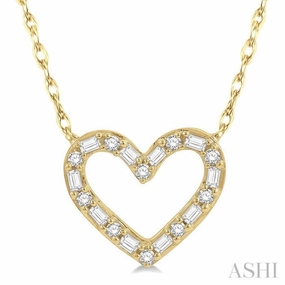 Contemporary accessory 1/4 Ctw Heart Charm Baguette and Round Cut Diamond Pendant With Chain in 14K Yellow Gold