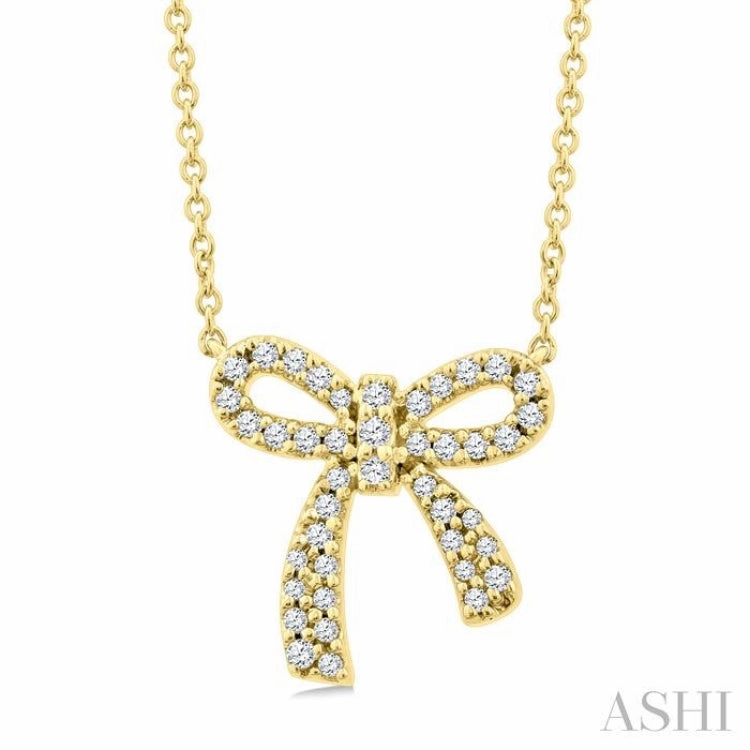 1/5 Ctw Bow Single Cut Diamond Petite Fashion Pendant With Chain in 10K Yellow Gold For Confidence Casual Style