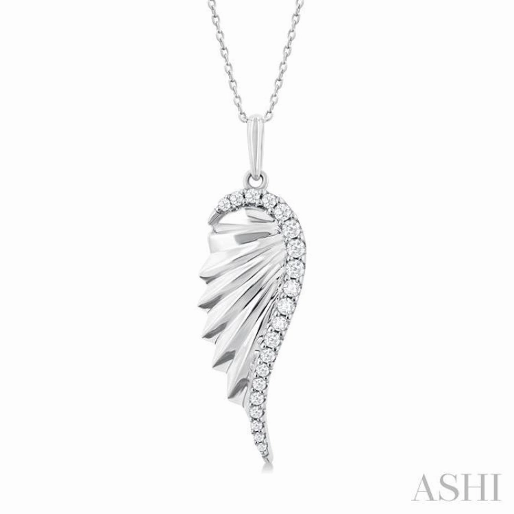 Strong Accessory 1/5 Ctw Fluted Texture Angel Wing Round Cut Diamond Fashion Pendant With Chain in 14K White Gold