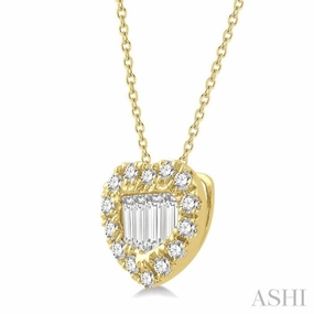 Travel Present 1/5 Ctw Heart Shape Baguette Center & Round Cut Diamond Pendant With Chain in 14K Yellow Gold