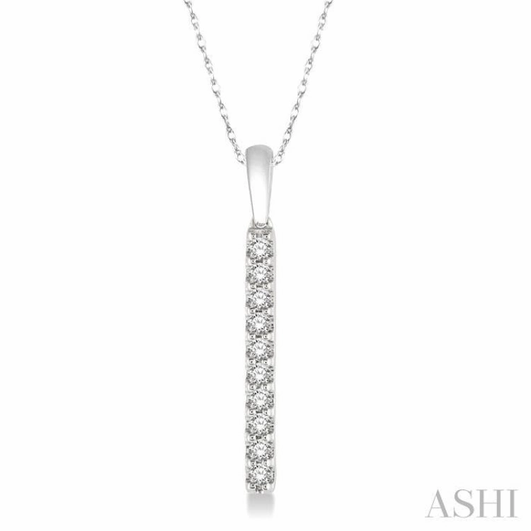 Marvelous Adornment 1/5 Ctw Vertical Bar Round Cut Diamond Pendant With Link Chain in 14K White Gold