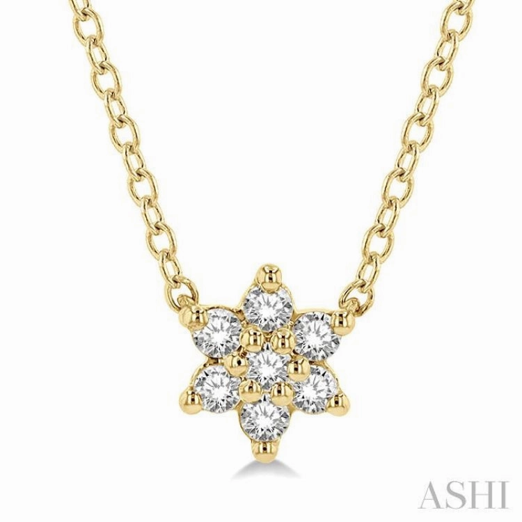 Handmade Design 1/8 Ctw Floral Round Cut Diamond Petite Fashion Pendant With Chain in 10K Yellow Gold