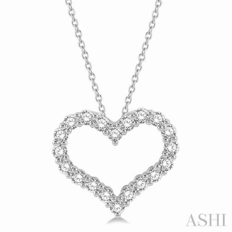 1 Ctw Heart Shape Round Cut Diamond Pendant With Chain in 14K White Gold Splendid Item Vlogger Piece