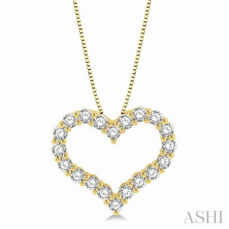 1 Ctw Heart Shape Round Cut Diamond Pendant With Chain in 14K Yellow Gold Casual Touch