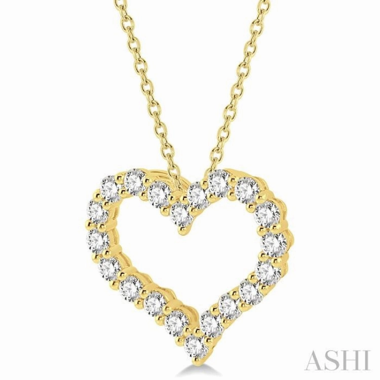 Traditional Piece 2 Ctw Heart Shape Round Cut Diamond Pendant With Chain in 14K Yellow Gold