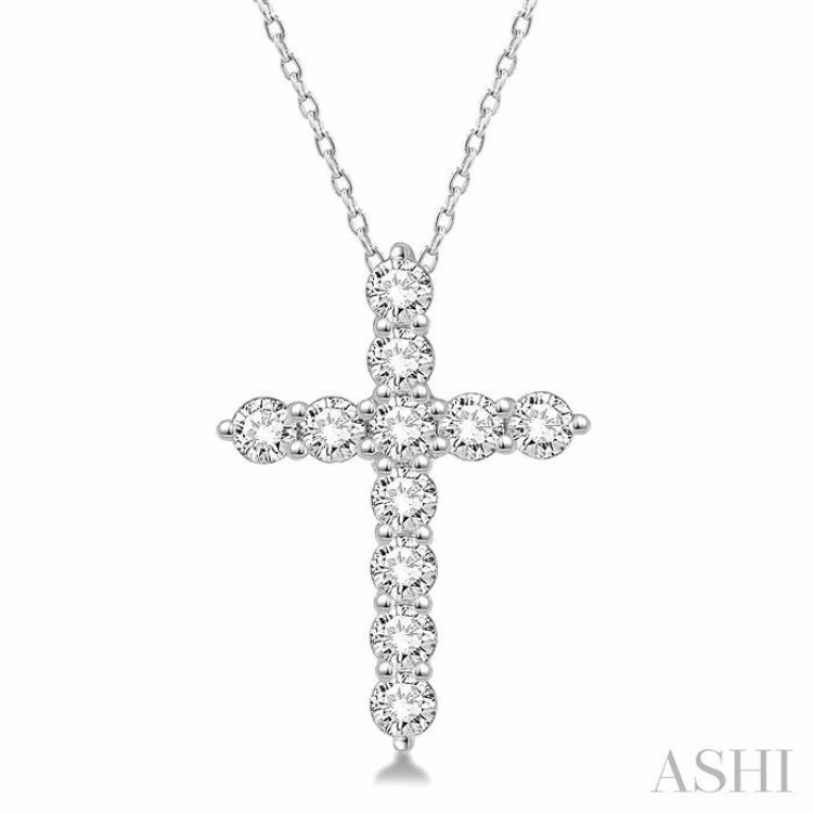 3/4 Ctw Round Cut Diamond Cross Pendant in 14K White Gold with Chain High-Quality Ornament