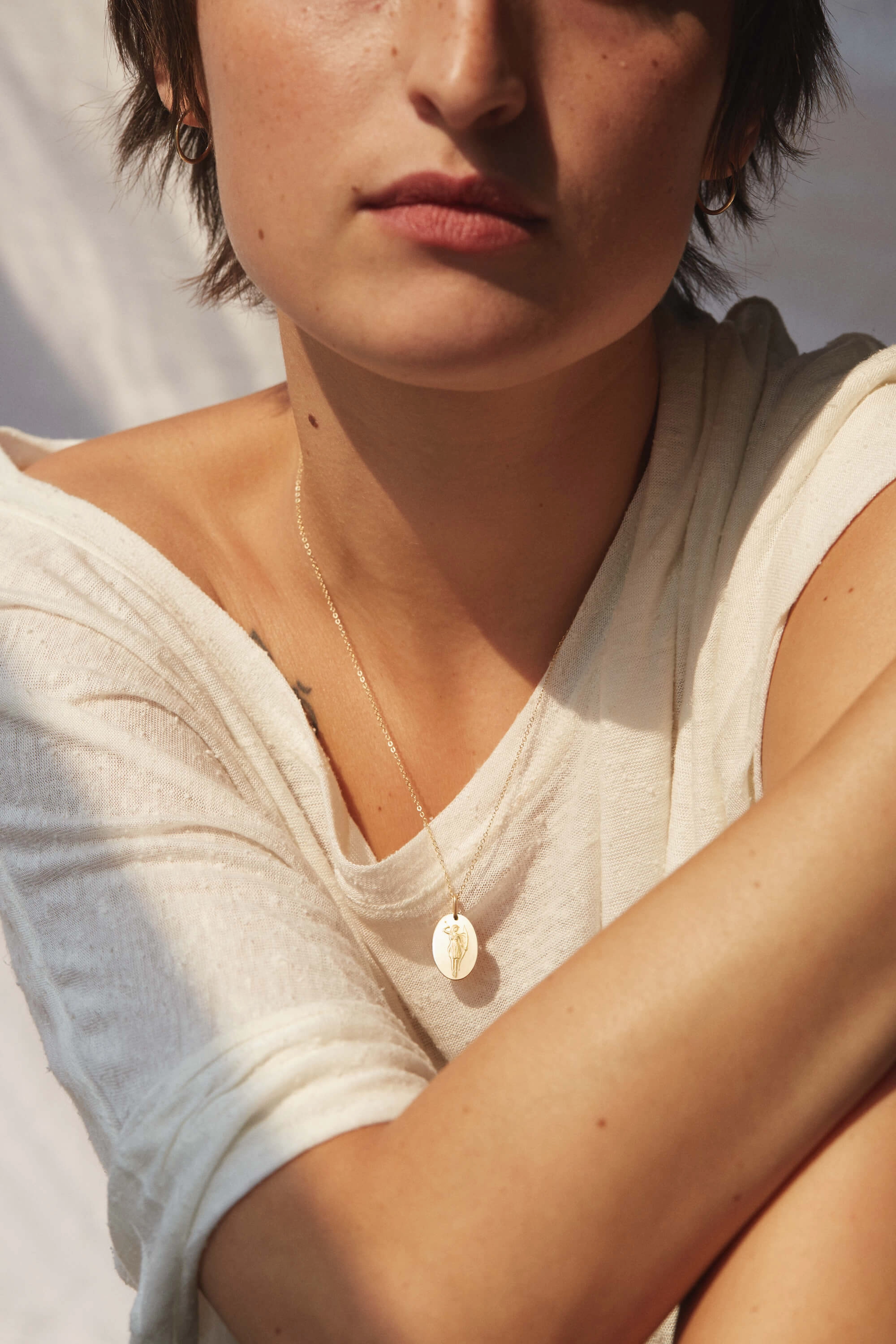 Lively Look Superb Ornament Artemis Necklace