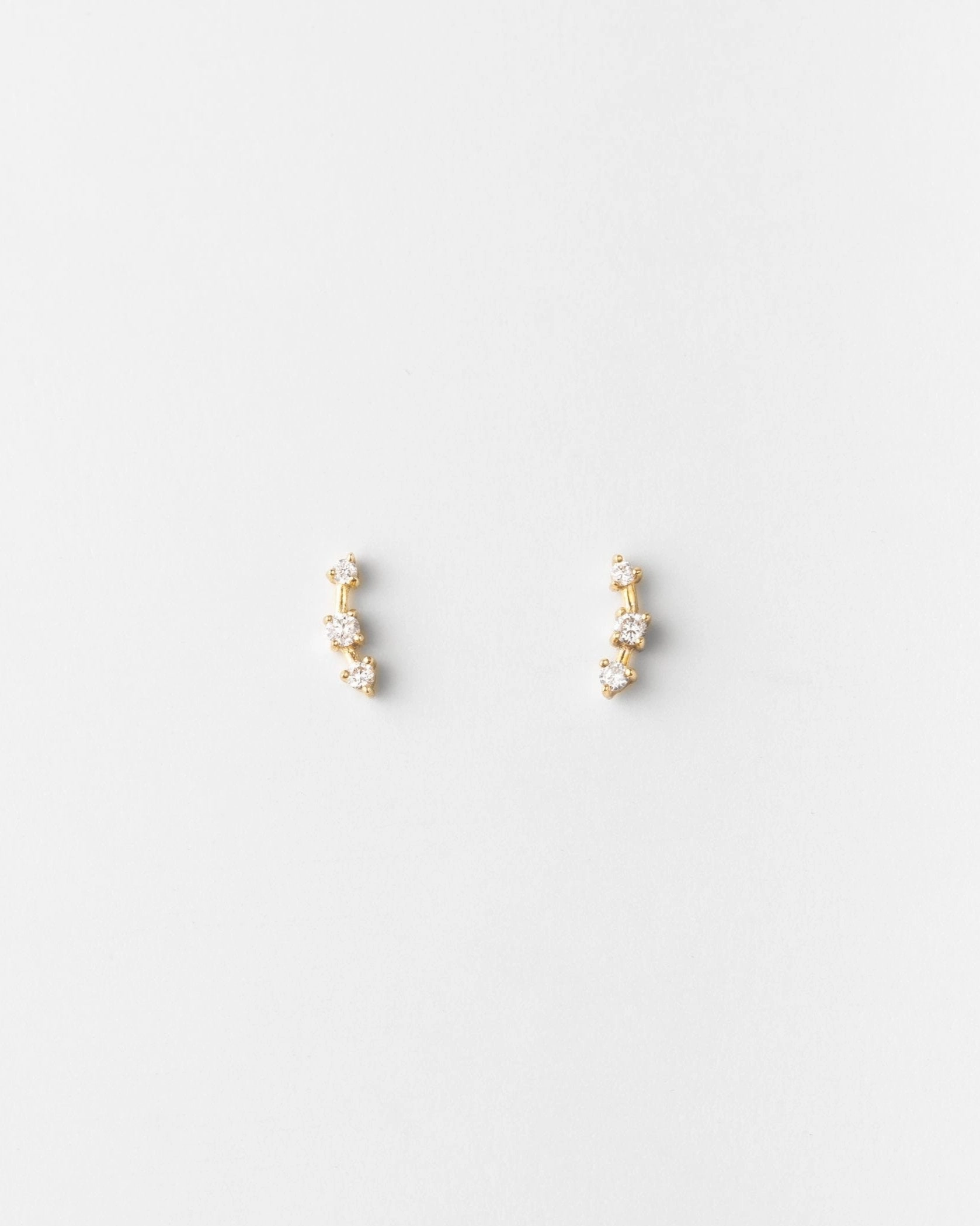 Vibrant Decoration Astra Diamond Bar Studs