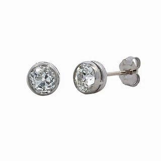Bezel set diamond stud earrings Modern Vibe