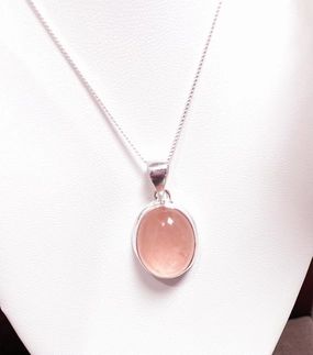 Versatile Fit Oval Rose Quartz Pendant In Classic Sterling Setting