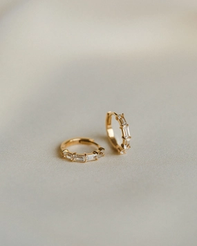 Sparkling Item Big Decoration Nouveau White Sapphire Huggie Hoops