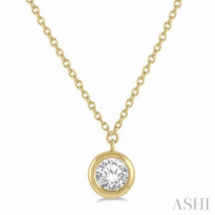 1/3 Ctw Round Cut Diamond Pendant With Chain in 14K yellow Gold Wonderful Ornament