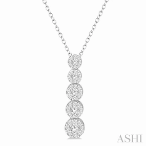 Offering Item High-Quality Present 5/8 Ctw Five Mount Lovebright Round Cut Diamond Pendant With Chain in 14K White Gold