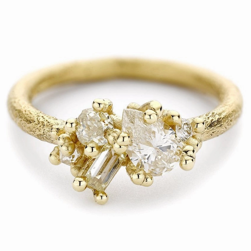 Contrast Cut Diamond Cluster Ring - 18k Gold   White   Champagne Diamonds Charming Shine Ornate Edge