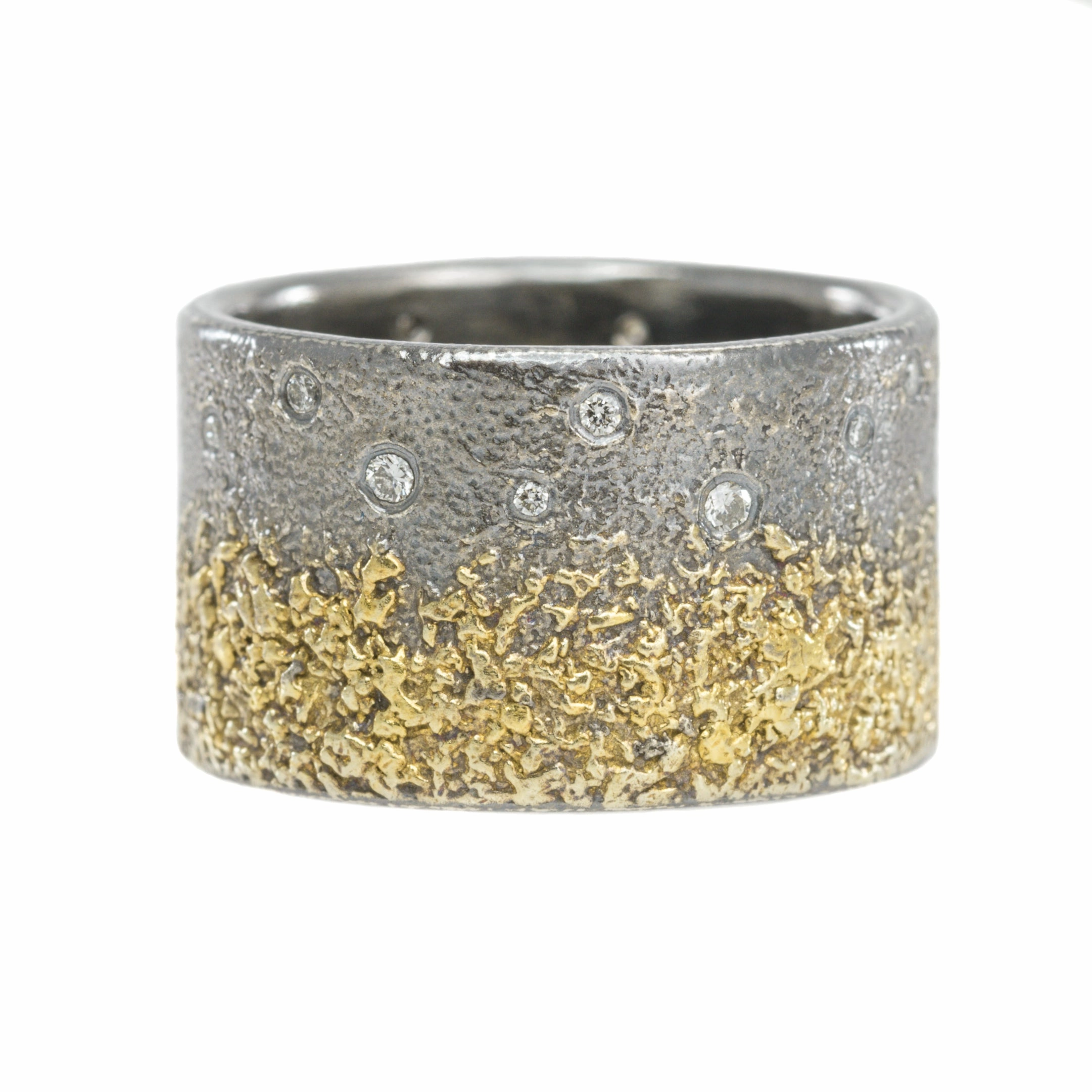 Shiny Gem Effortless Glow Dusted Slice Band   Diamonds - 22k, Oxidized silver   VS Diamonds