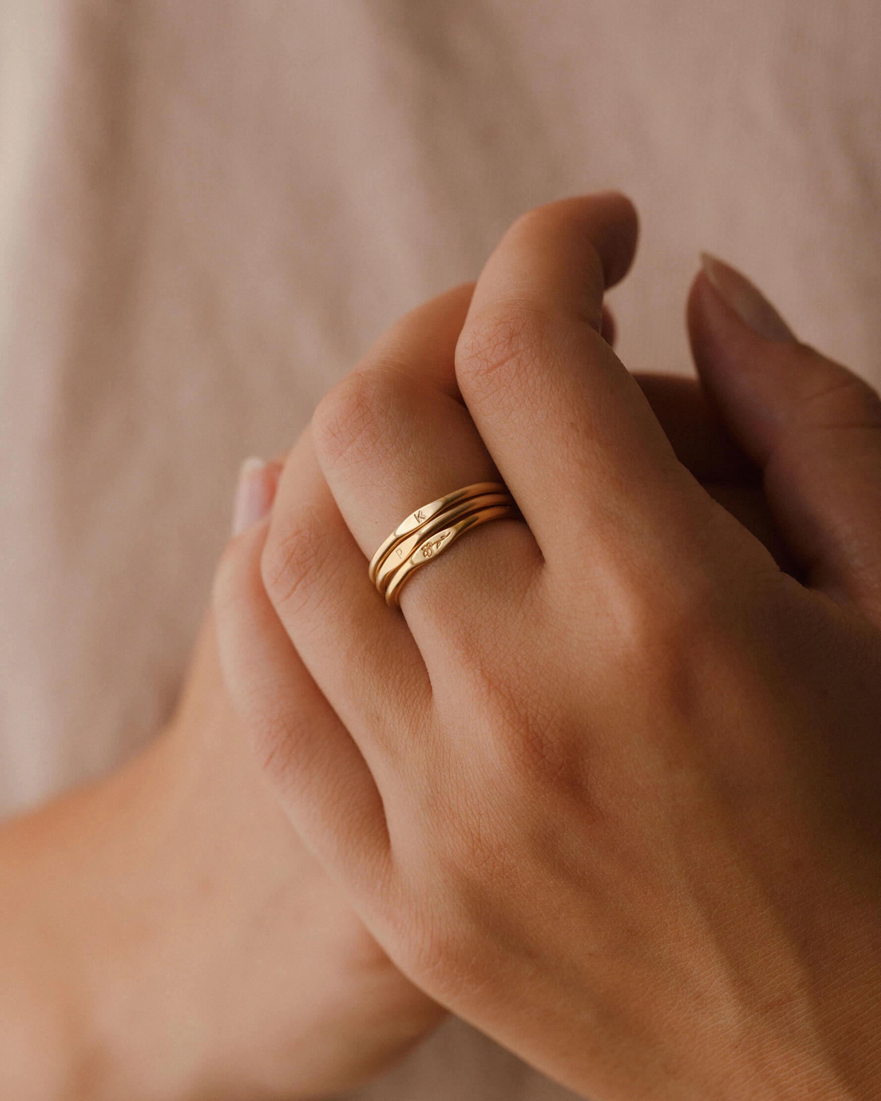 Practical Appearance Leaf Motif Micro Signet Ring Trio Set