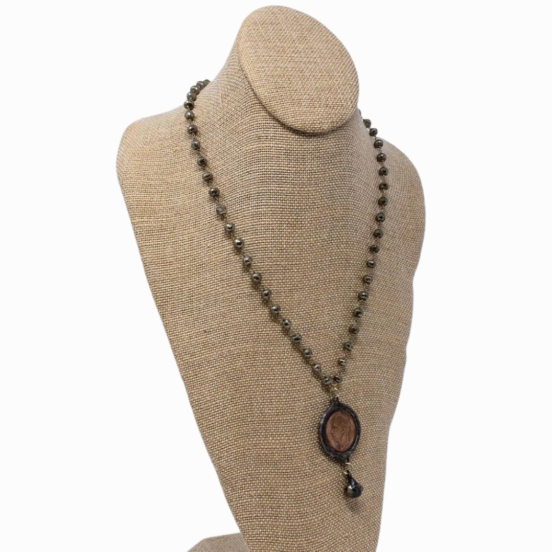 Colbie Necklace Evening Accent Soft Light