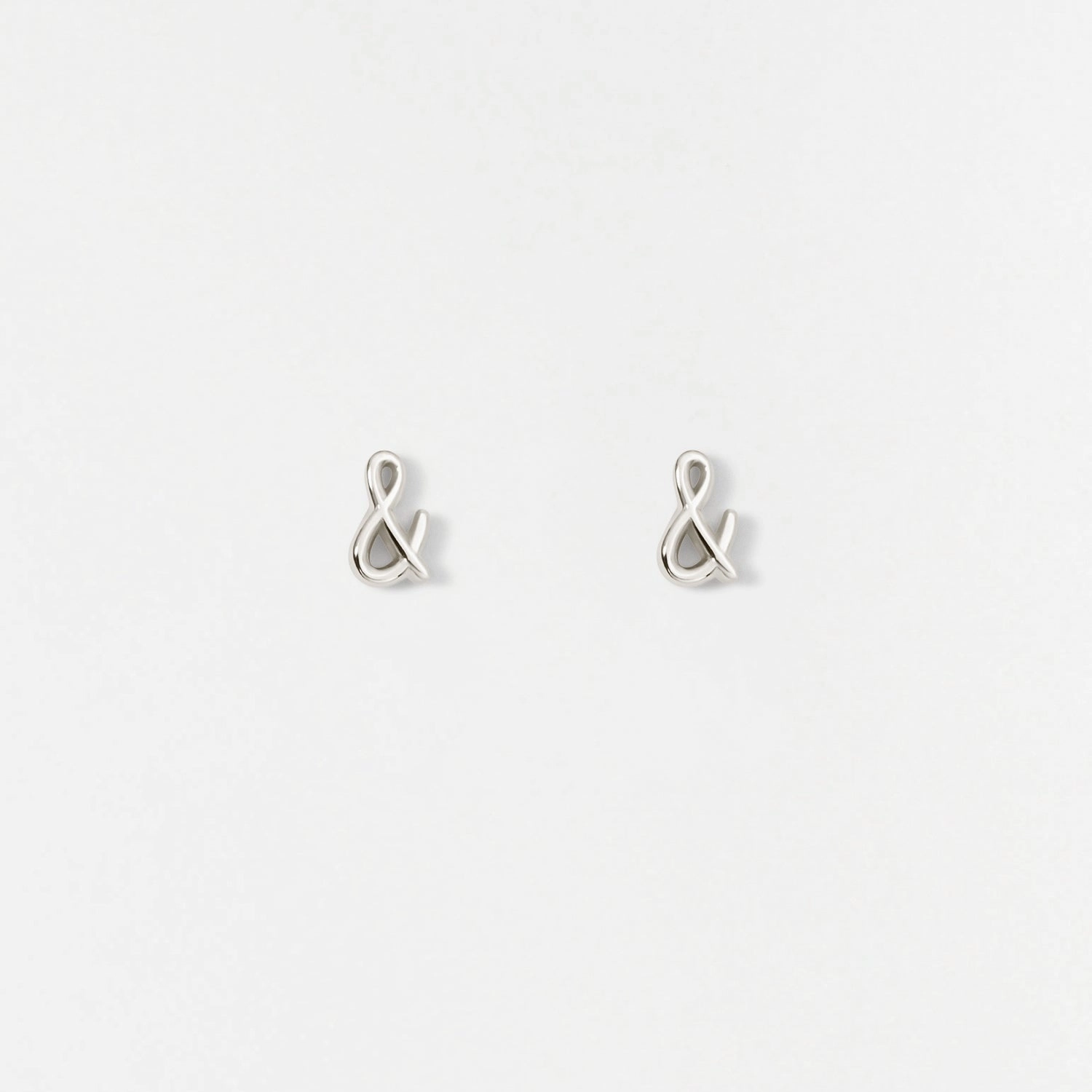 Exquisite Look Vintage-Inspired Piece Ampersand Studs