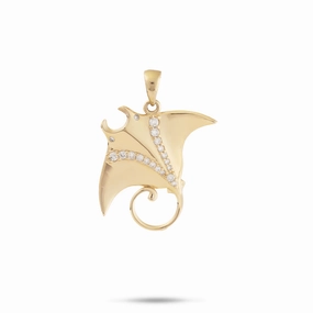 Casual Gathering Mother??s Gift Ocean Dance Manta Ray Pendant in Gold with Diamonds - 21mm