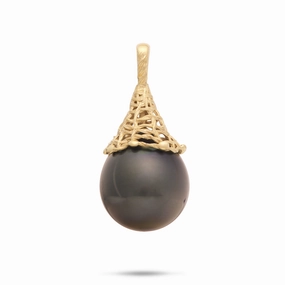 Denoting Adornment Fish Net Tahitian Black Pearl Pendant in Gold - 14-17mm