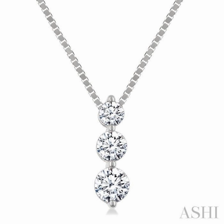 Heavy Jewelry Elegant Accent 1/3 Ctw Round Cut Diamond Three-Stone Snowman Pendant With Chain in 14K White Gold