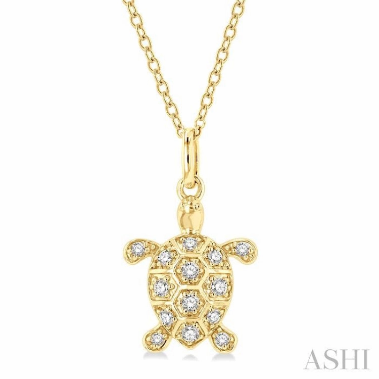 1/6 Ctw Marine Life Turtle Petite Round Cut Diamond Fashion Pendant With Chain in 10K Yellow Gold Urban Chic