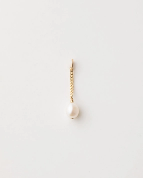 Refined Detail Suspended Pearl Charm