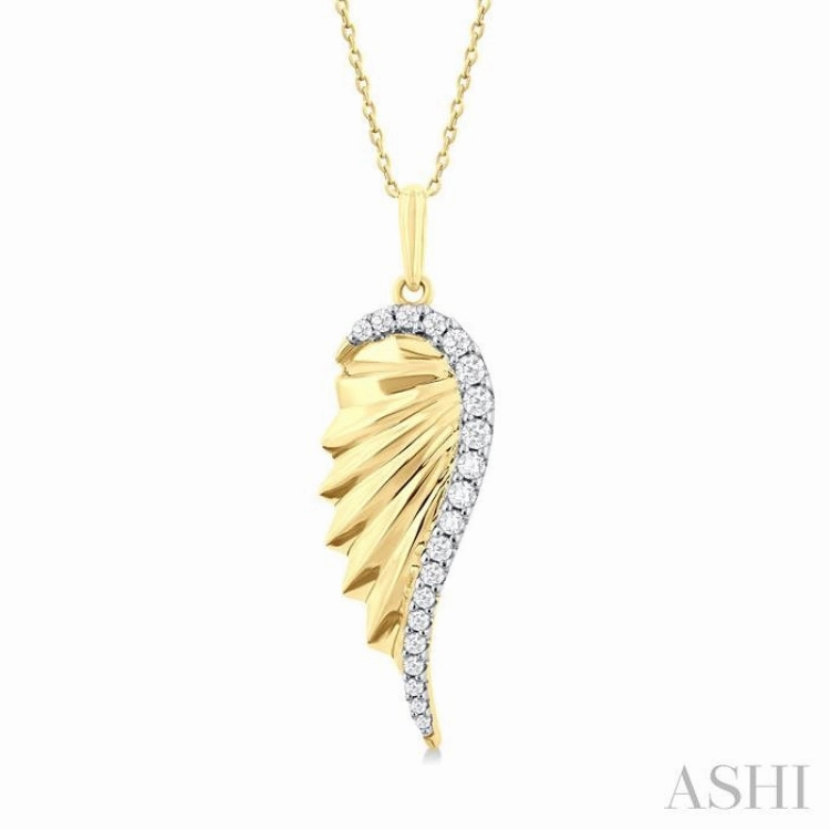 1/5 Ctw Fluted Texture Angel Wing Round Cut Diamond Fashion Pendant With Chain in 14K Yellow Gold Best Present Radiant Shine