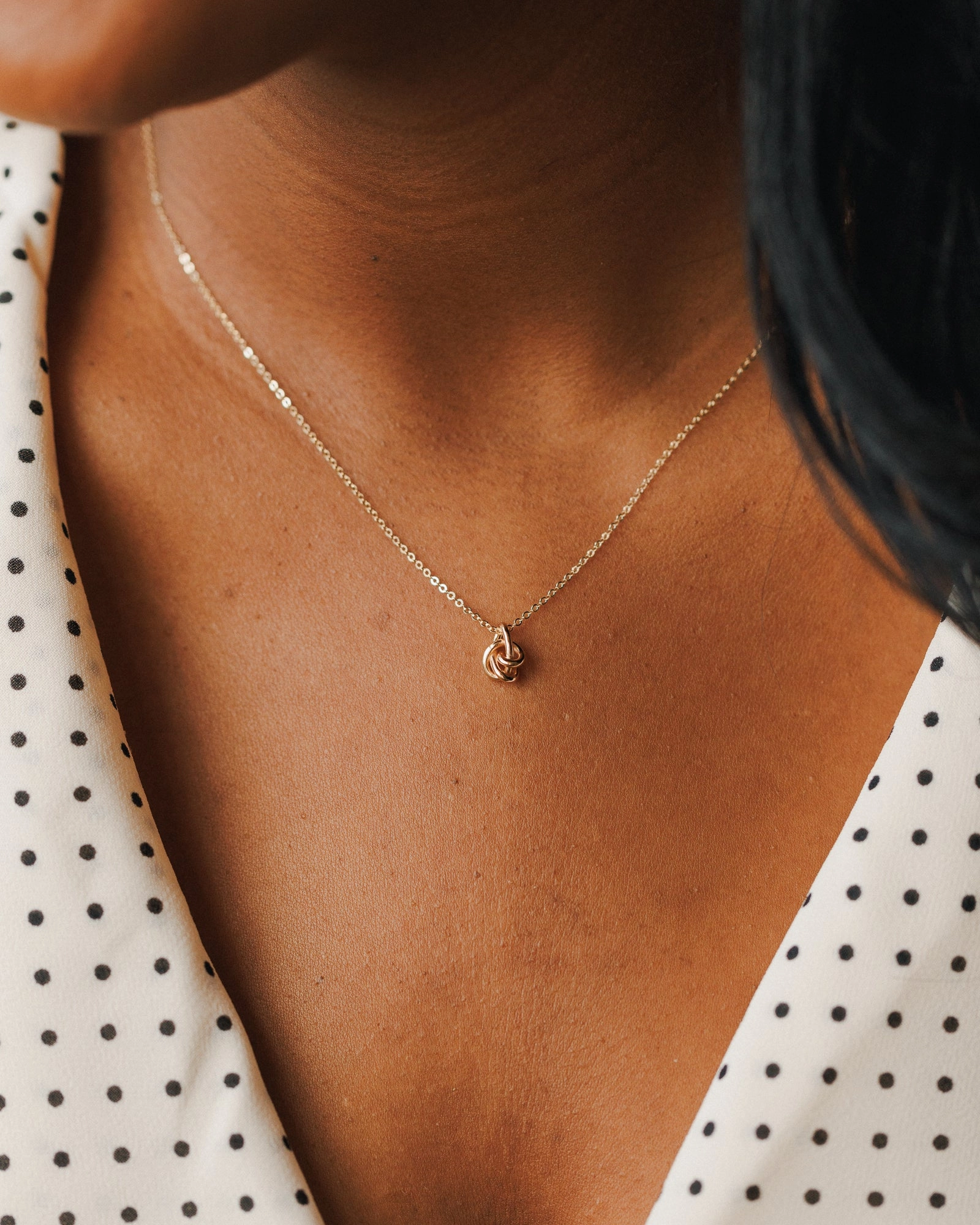 Traditional Piece Eternal Knot Necklace