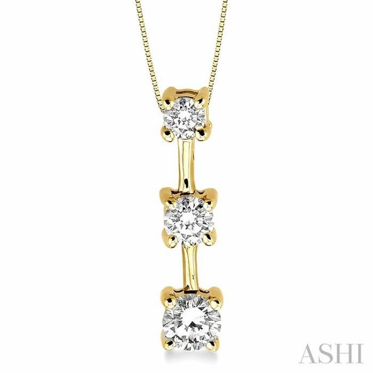 City Detail Versatile Adornment 1/2 Ctw Three Stone Round Cut Diamond Pendant in 14K Yellow Gold with Chain