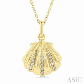 Daily Style Handmade Design 1/20 Ctw Marine Life Petite Seashell Round Cut Diamond Fashion Pendant With Chain in 10K Yellow Gold