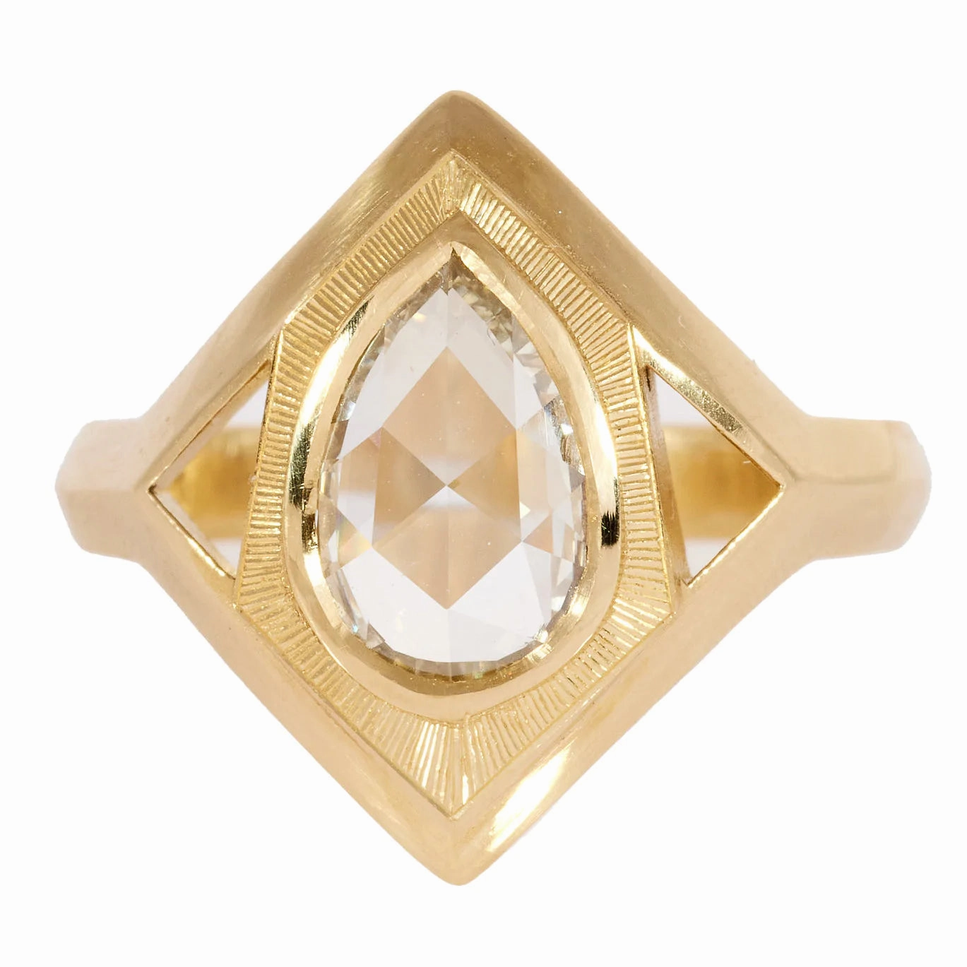 Luxury Style Bright Finish Monroe Ring - 18k Gold   Diamond