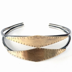 Soft Focus Outdoor Light Ancient Medina Cuff