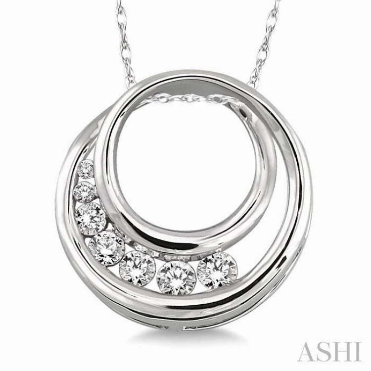 1/4 Ctw Diamond Journey Circle Pendant in 14K White Gold with Chain Urban Night Historical Jewelry