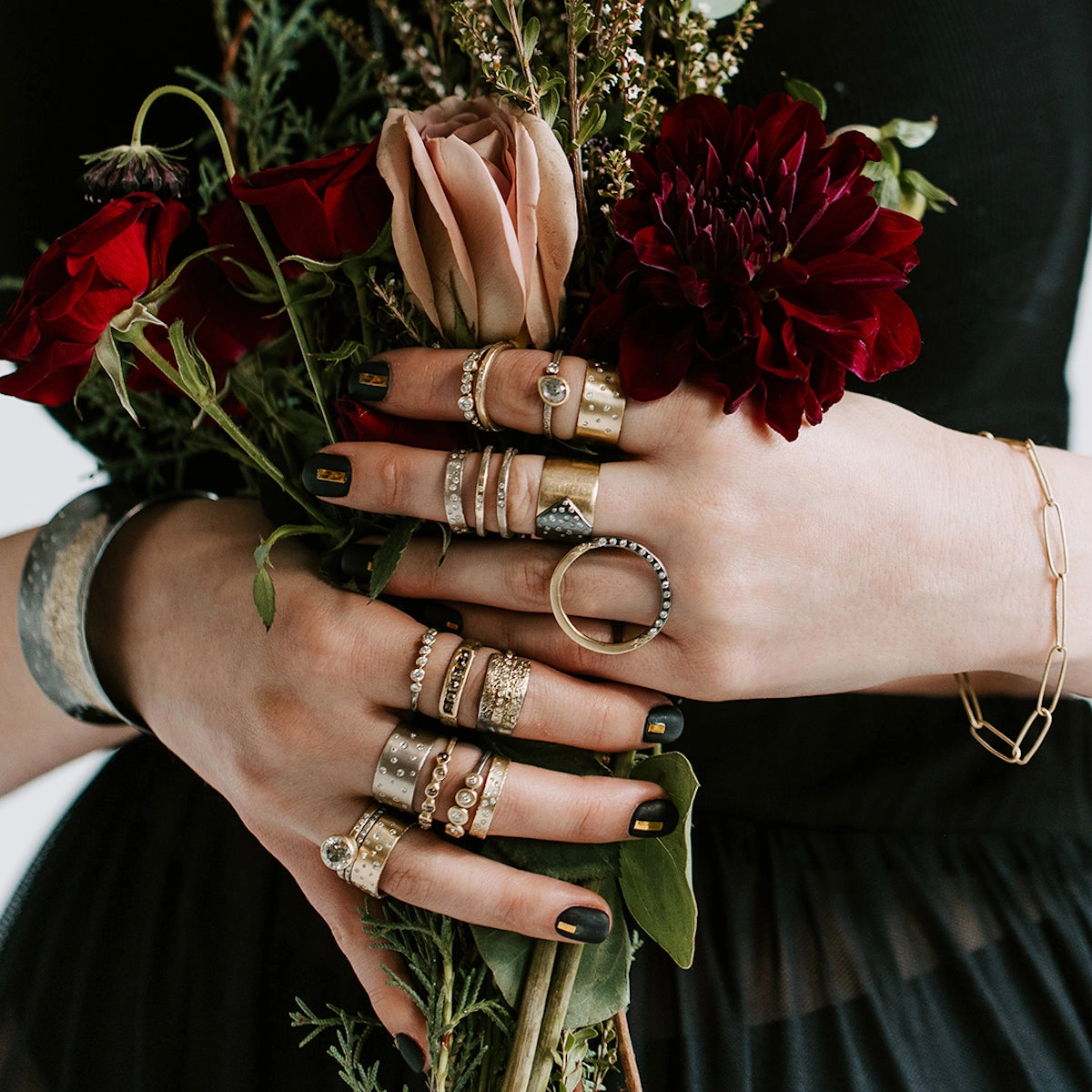 Polished Flow Delicate Touch Illuminated Contrast Band