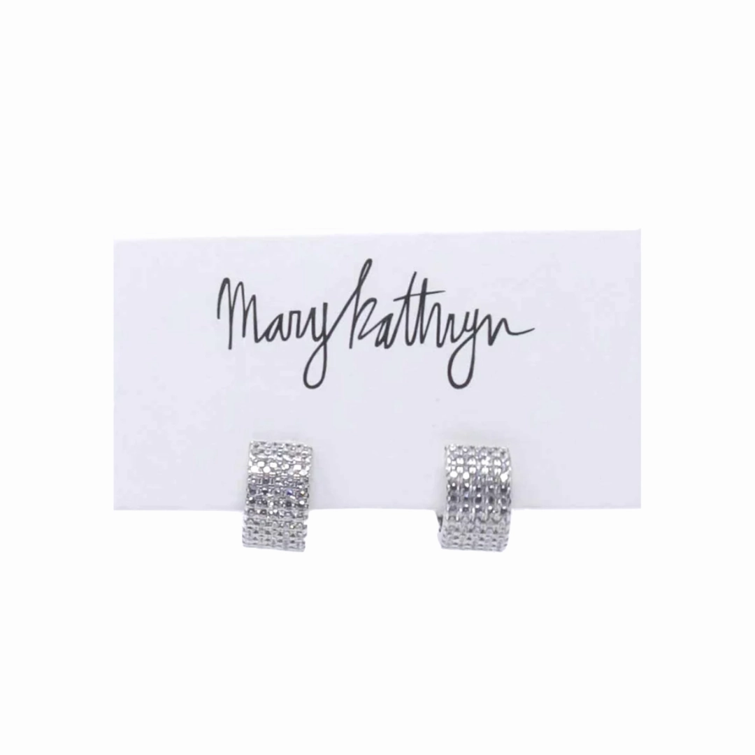 Jessica Pave Huggies Polished Highlight