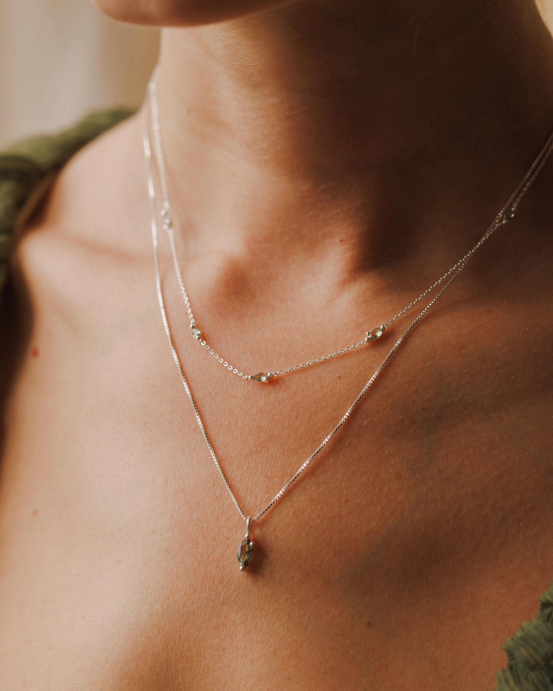 Special Gift Leaflet Charm