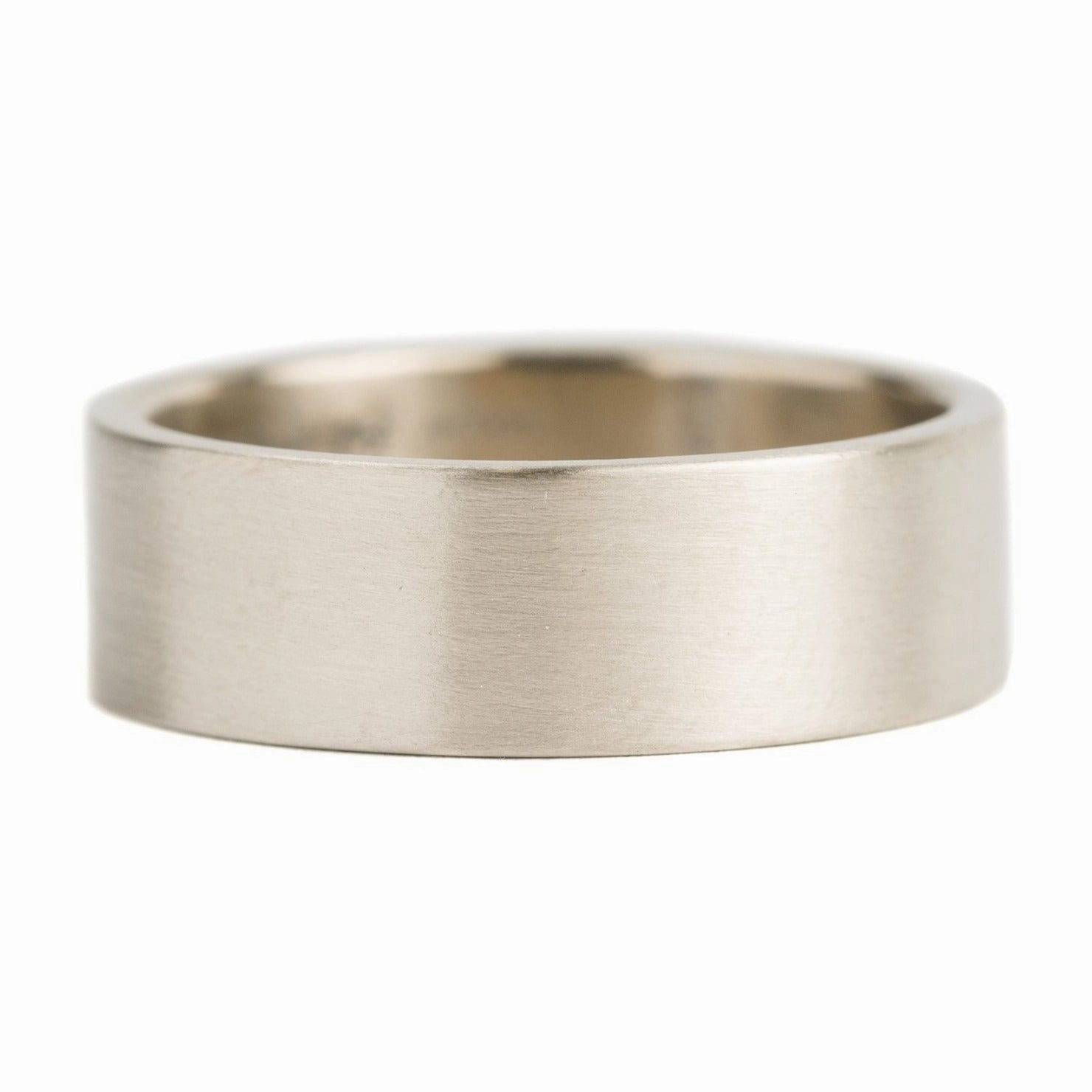 Urban Fit Modern Radiance 14kpw Gold Medium Weight Straight Wall Band