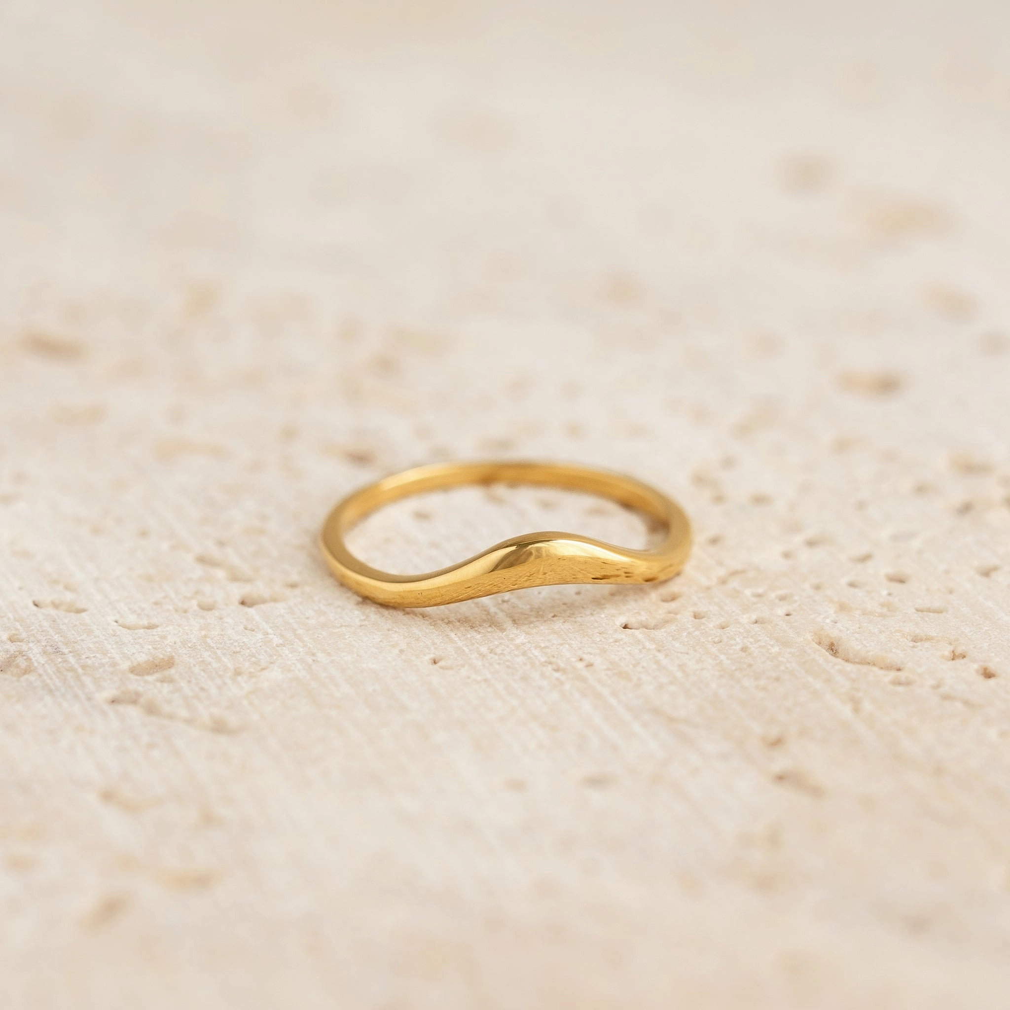 Organic Wavy Ring - Bea Personal Statement Soft Movement