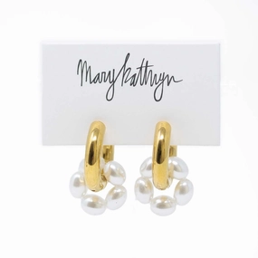 Malena Pearl Hoops Elegant Snap Edgy Light