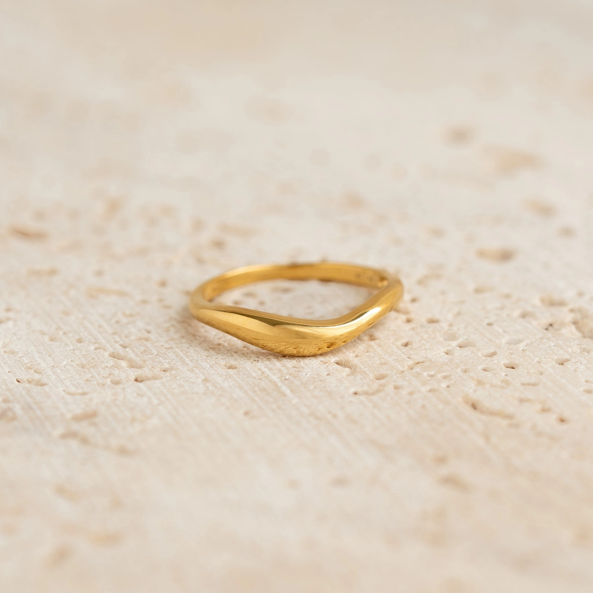 Romantic Adornment Organic Wavy Ring - Nyssa