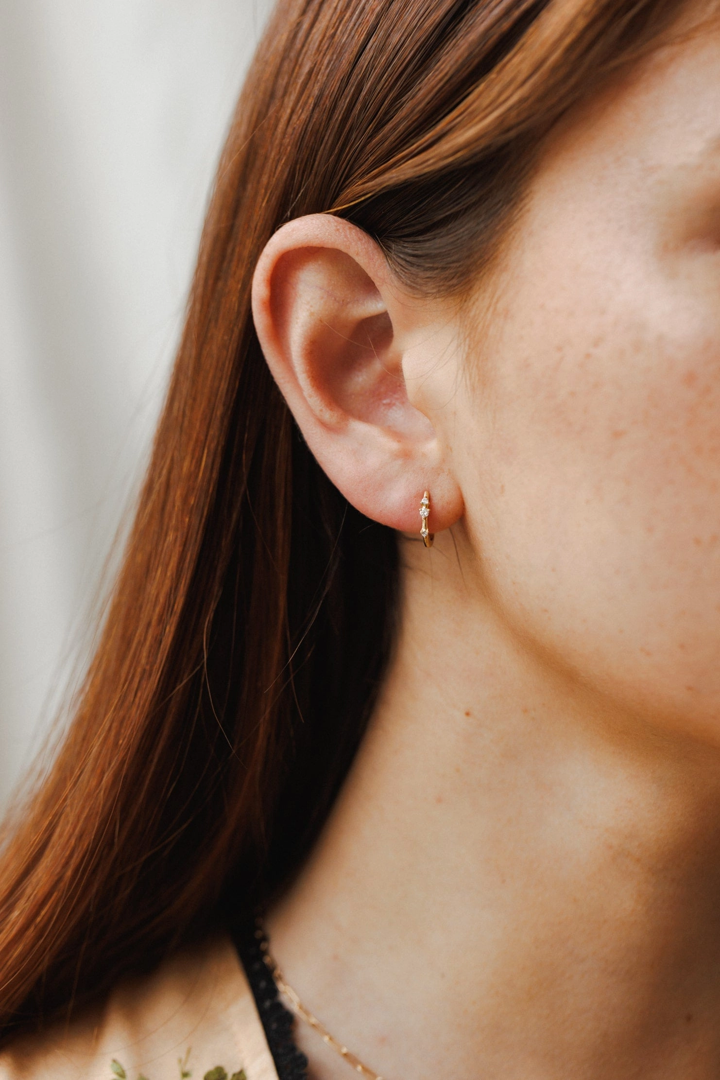 Orion Diamond Hoops Star-Shaped Decoration